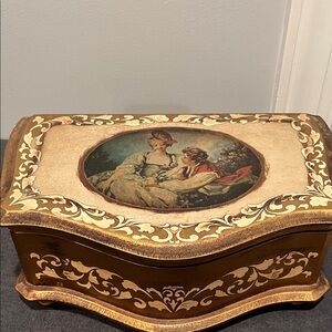 Vintage-Style Decorative Box with Elegant Design